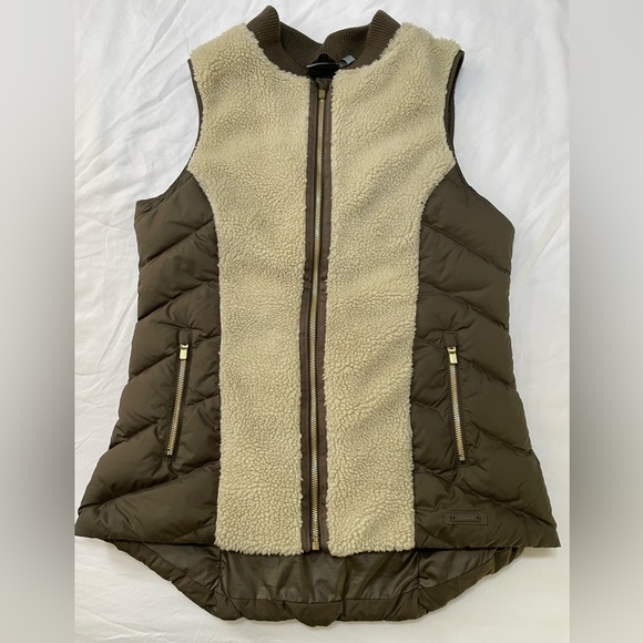 Athleta // Puffy Vest // Shearling // Medium - Picture 2 of 10